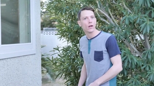 Hardcore sex escorted by bubble butt pornstar Elle Ryan