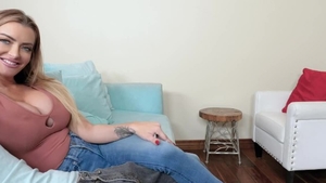 Busty MILF wishes hard nailining in HD