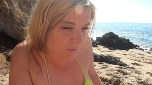 Curvy amateur Erin Electra taboo seduce in public