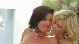 Veronica Avluv is a big butt BBW